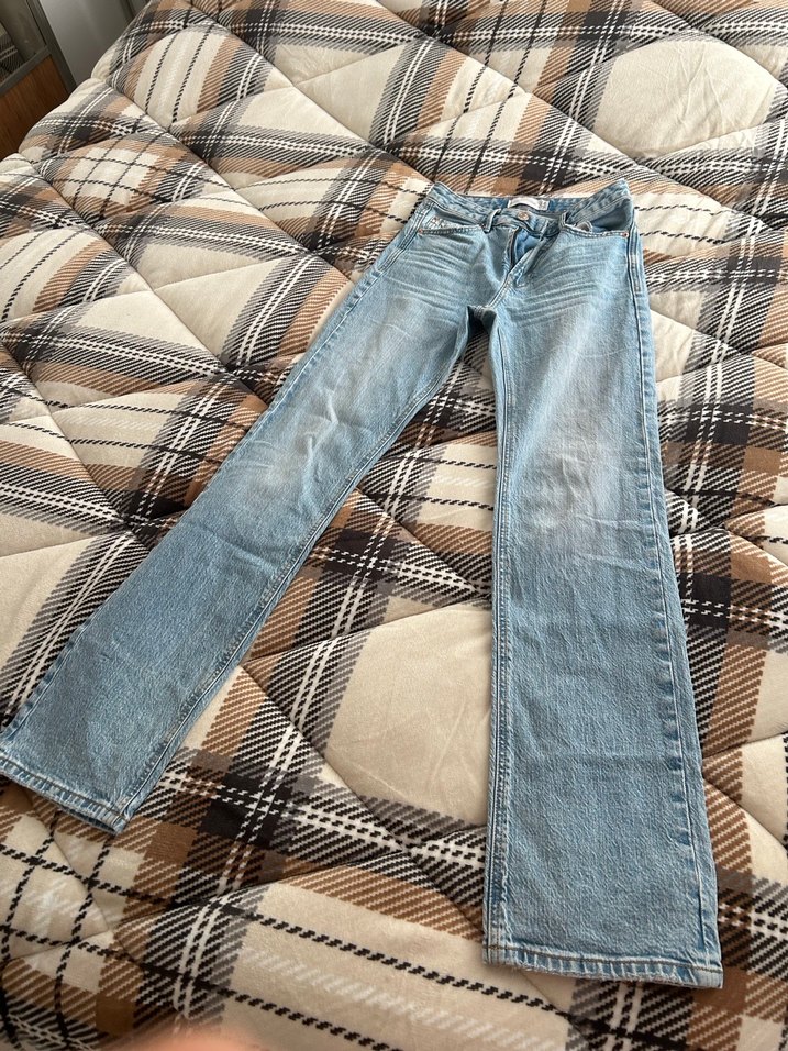 Stradivarius Baskılı Kısa Mavi Kadın Kot - Görsel 2