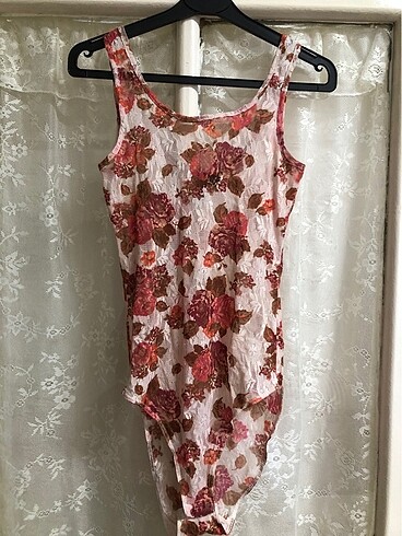 Transparan dantel body