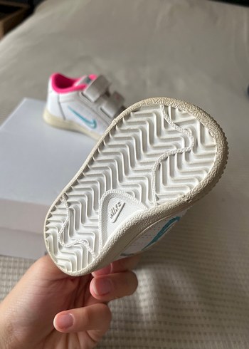 17 Beden beyaz Renk Kız Çocuk Beyaz Cırt Cırtlı Sneakers
