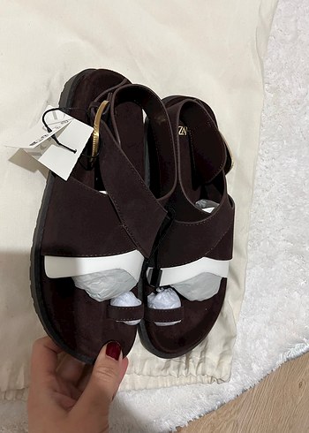 Zara Kahverengi Kadın Dolgu Topuklu Sandalet - Görsel 4