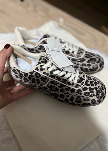 Zara Leopar Desenli Kadın Dolgu Topuklu Spor Ayakkabı - Görsel 7