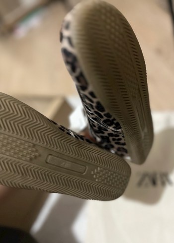 Zara Leopar Desenli Kadın Dolgu Topuklu Spor Ayakkabı - Görsel 3