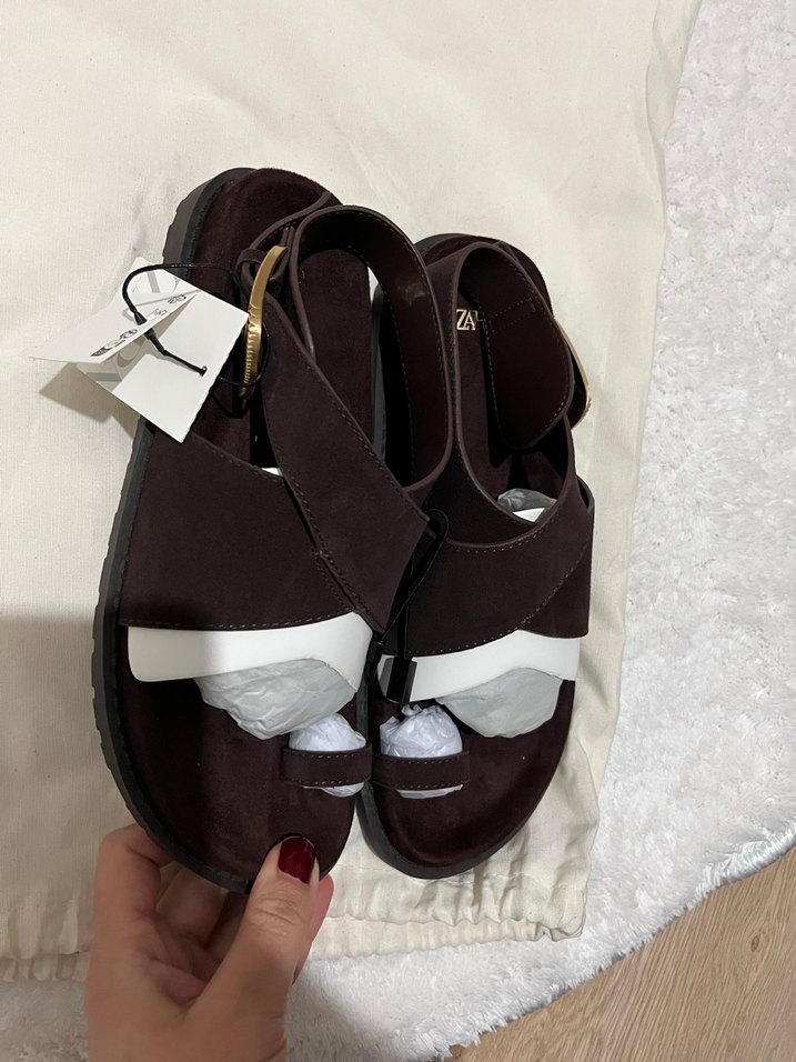 Zara Kahverengi Süet Kadın Dolgu Topuklu Sandalet - Görsel 3