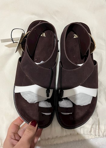 Kahverengi Süet Dolgu Topuklu Kadın Sandalet - Görsel 4