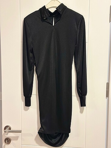m Beden siyah Renk H&M siyah elbise