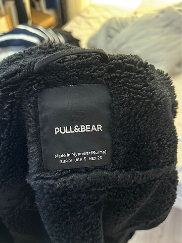 s Beden Pull and bear mont