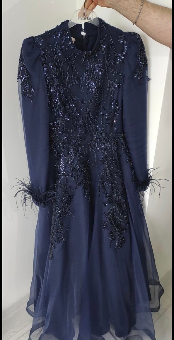 Uzun Kollu Lacivert Payetli Kadın Abiye Elbise - Görsel 4