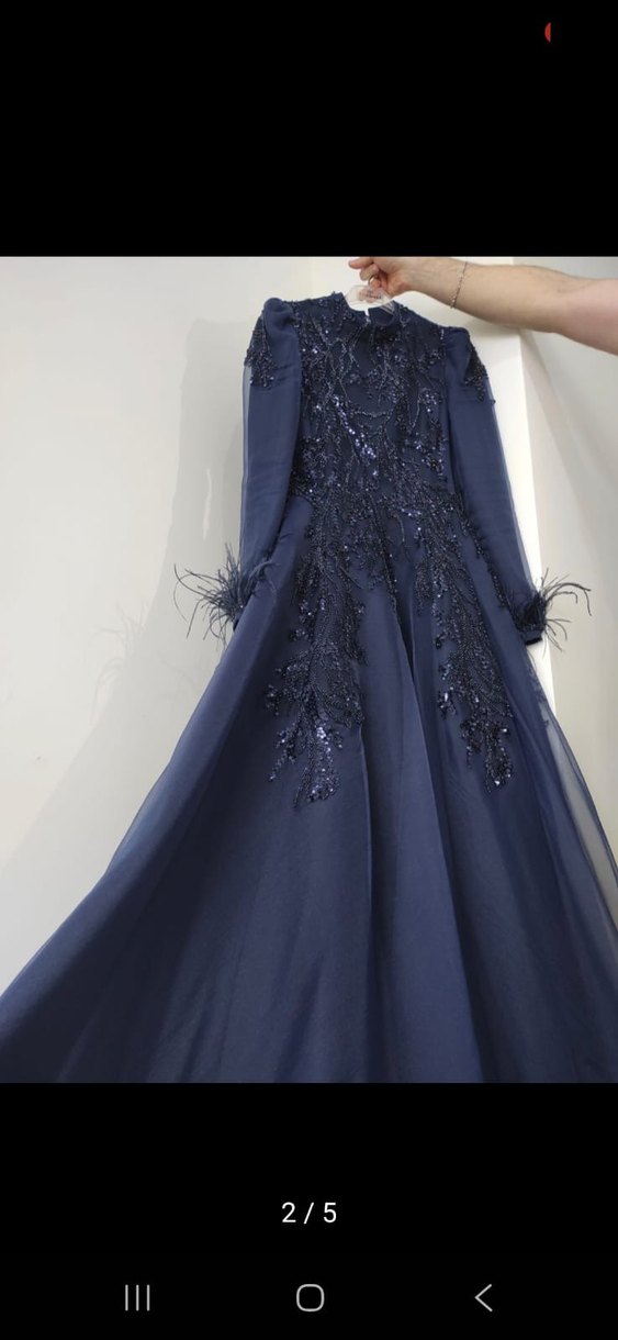 Uzun Kollu Lacivert Payetli Kadın Abiye Elbise - Görsel 3