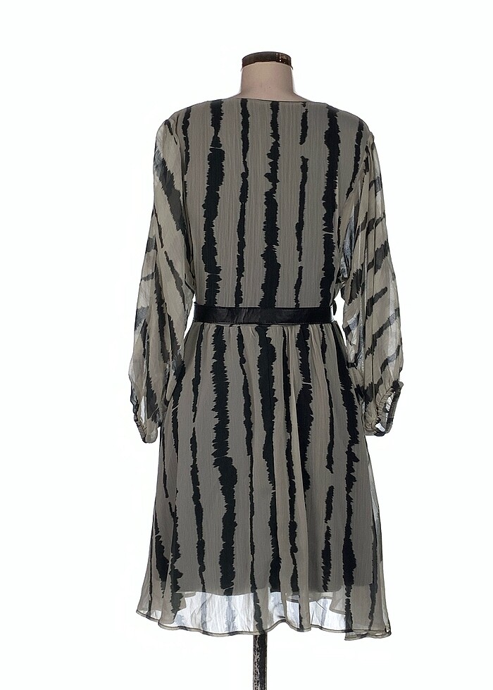 Diğer Kısa Elbise %70 İndirimli. - Görsel 3