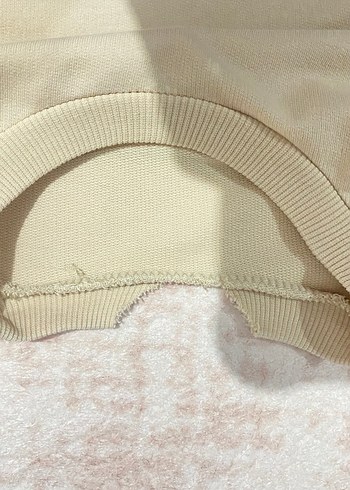 Bej Uzun Kollu  Tişörtü - Görsel 3