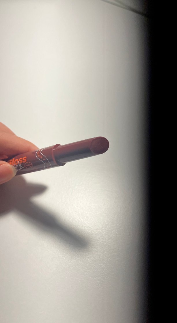 Bej Tonlu Koyu Renkli Dudak Parlatıcısı - Görsel 2