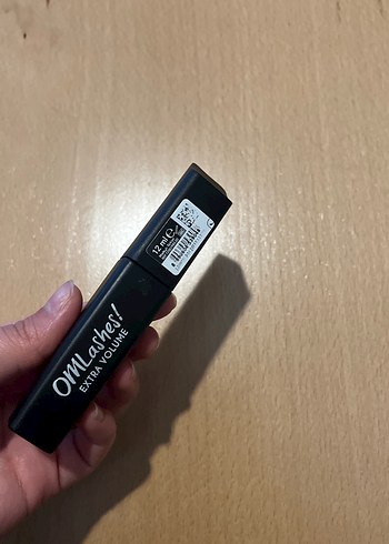 Flormar Siyah Ruj - Görsel 2