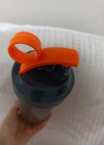 Turuncu Kapaklı Koyu Renkli Şu Matarası - Görsel 4