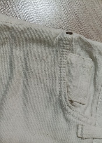 Kadın Beyaz Keten Mini Şort - Görsel 3