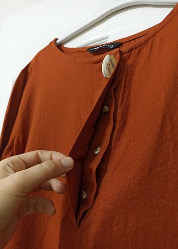 Düğmeli Kahverengi Keten Kadın Gömlek - Görsel 4