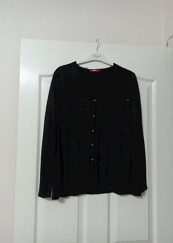 Düğmeli Siyah Midi Uzun Kollu Hırka - Görsel 2