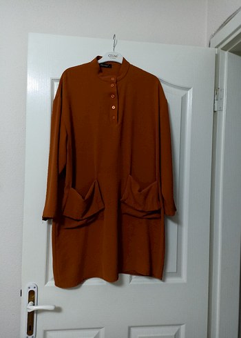 Düğmeli Uzun Kollu Kahverengi Midi Tunik - Görsel 2