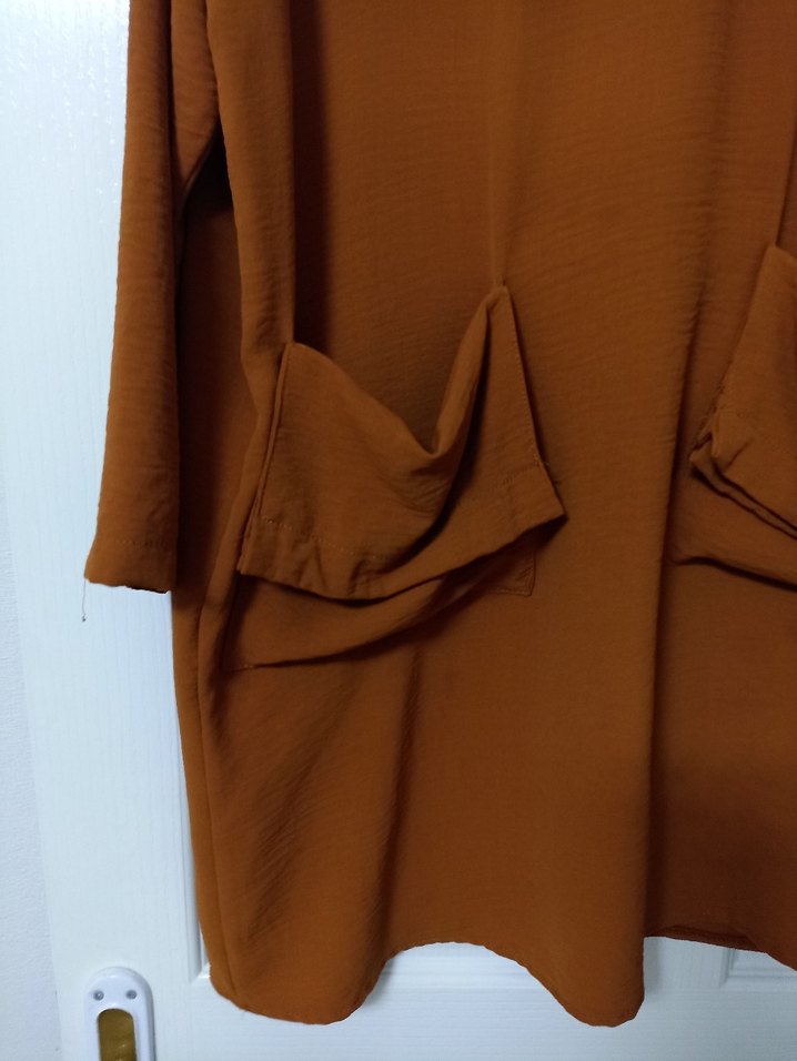 Düğmeli Uzun Kollu Kahverengi Midi Tunik - Görsel 5