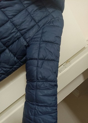 Kadın Mavi Kapüşonlu Fermuarlı Mont - Görsel 3