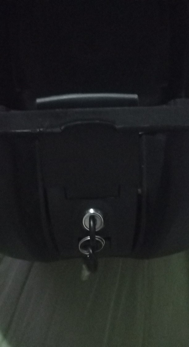 Tien Kilitli Siyah Motosiklet Çantası 35 lt - Görsel 4