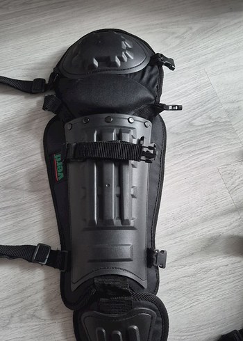 Tokalı Siyah Motosiklet Dizlikleri - Görsel 3