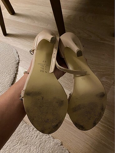 Diğer Taşlı stiletto
