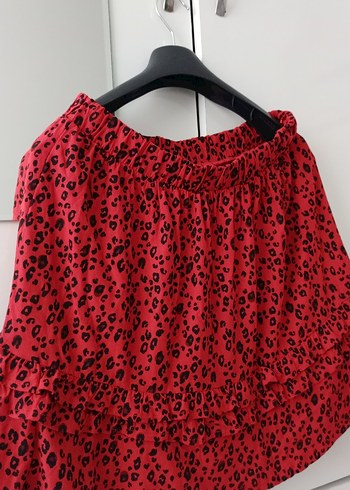 Diğer Kırmızı Leopar Desenli Fırfırlı Mini Etek