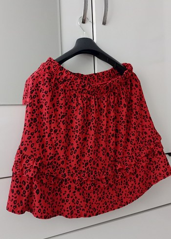 Kırmızı Leopar Desenli Fırfırlı Mini Etek