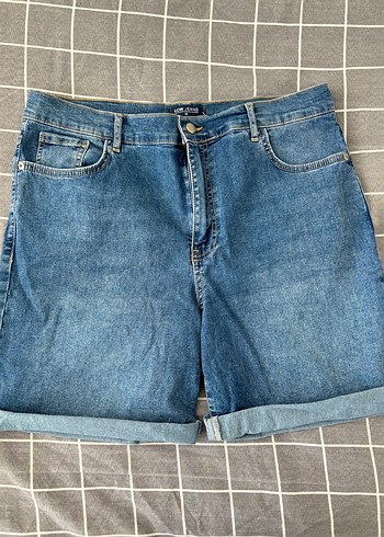 LC Waikiki Düğmeli Mavi Midi Denim Şort