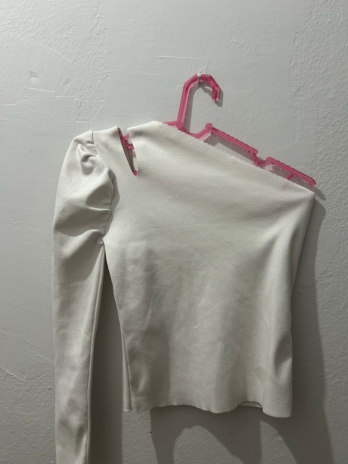 Uzun Kollu Beyaz Kız Bluzu - Görsel 2