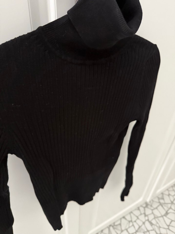 Kadın Siyah Boğazlı Pilili Triko - Görsel 2