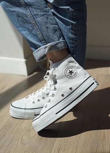 Converse Beyaz Spor Ayakkabı