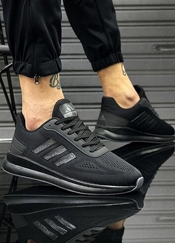 39 Beden siyah Renk Adidas Spor Ayakkabı