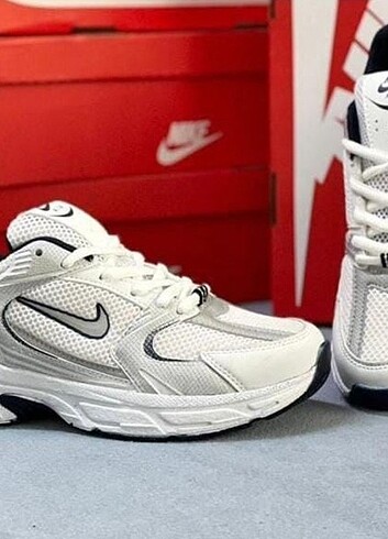 Nike Spor Ayakkabı 