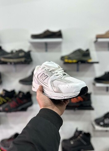 43 Beden New Balance Spor Ayakkabı 