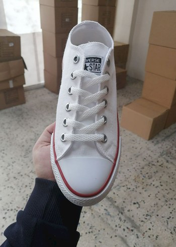 37 Beden beyaz Renk Converse Beyaz Renkli Kadın Spor Ayakkabı