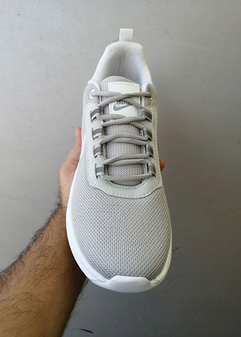 41 Beden Nike Erkek Gri Bağcıklı Spor Ayakkabı