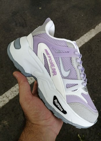 37 Beden Nike Spor Ayakkabı