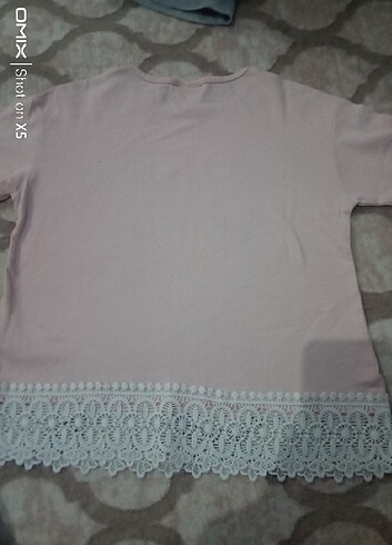 8 Yaş Beden 8 9 yaş sweatshirt temiz az kullanılmış