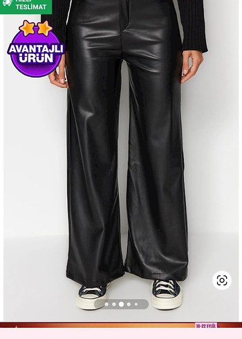 Kadın Siyah Deri Biker Pantolon