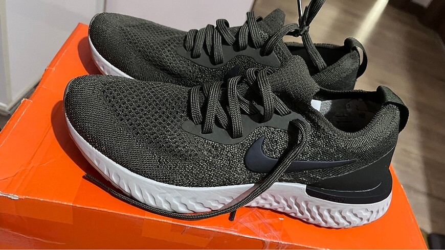 37,5 Beden Orjinal Nike spor koşu ayakkabısı