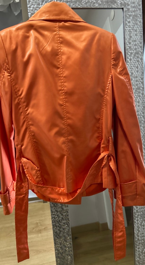 Turuncu Düğmeli Kadın Midi Trençkot - Görsel 3