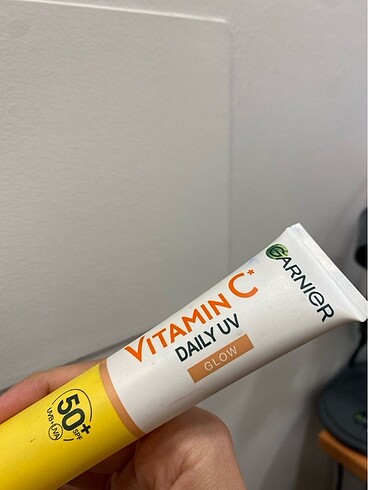 Garnier Garnitür vitamin c glow renkli güneş kremi