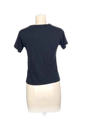 s Beden PreLoved T-shirt %70 İndirimli.