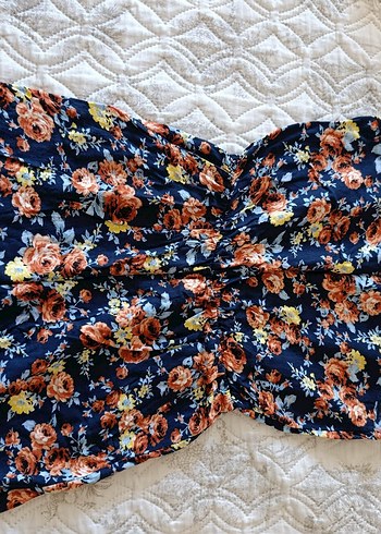 Çiçek Desenli şort tulum - Görsel 2