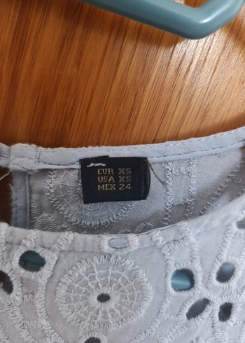 Xs beden Gri Kısa Kollu Dantel İşlemeli Kadın Bluz - Görsel 2