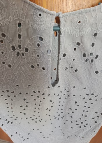 Xs beden Gri Kısa Kollu Dantel İşlemeli Kadın Bluz - Görsel 4