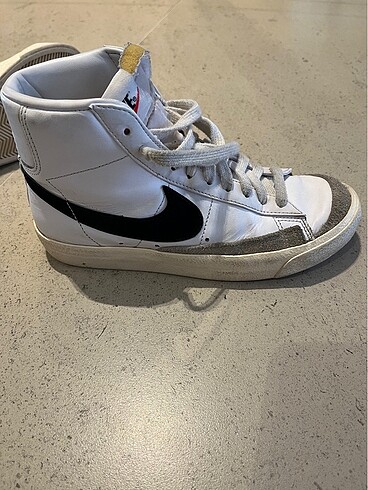 37,5 Beden beyaz Renk Nike.