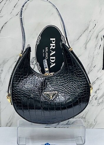 Prada A++Kalite Crocodil Çanta 