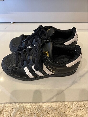 36 Beden siyah Renk Adidas ayakkabı